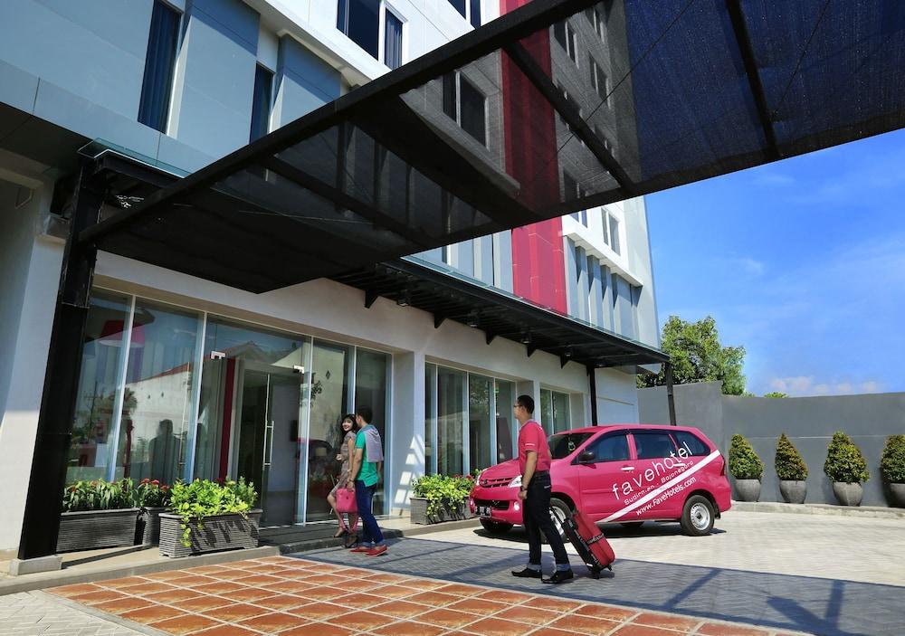 新埠头苏迪曼法夫酒店 Bojonegoro 外观 照片