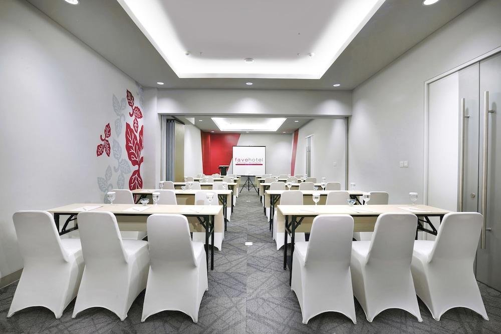 新埠头苏迪曼法夫酒店 Bojonegoro 外观 照片