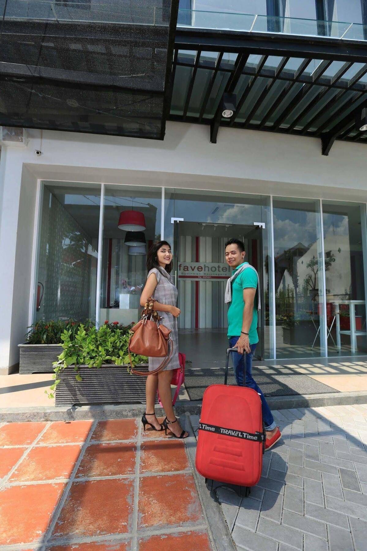 新埠头苏迪曼法夫酒店 Bojonegoro 外观 照片